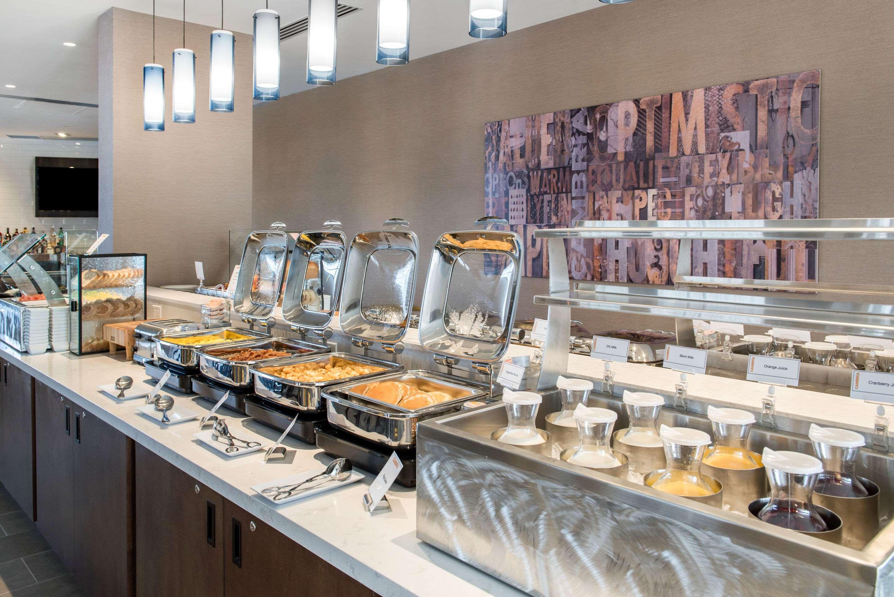 Wyndham Westfield Hotel Luaran gambar