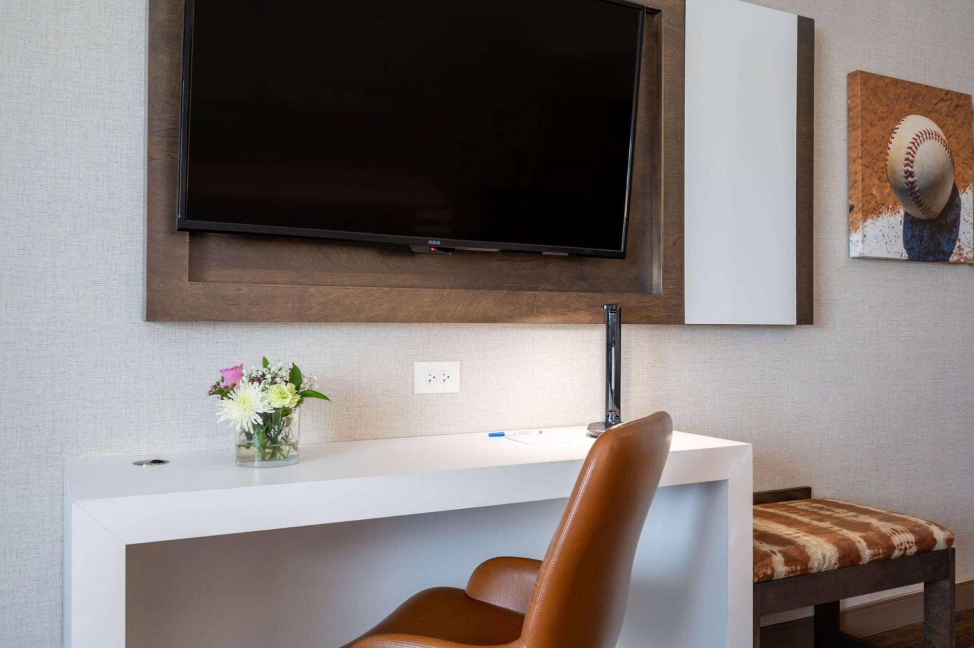 Wyndham Westfield Hotel Luaran gambar