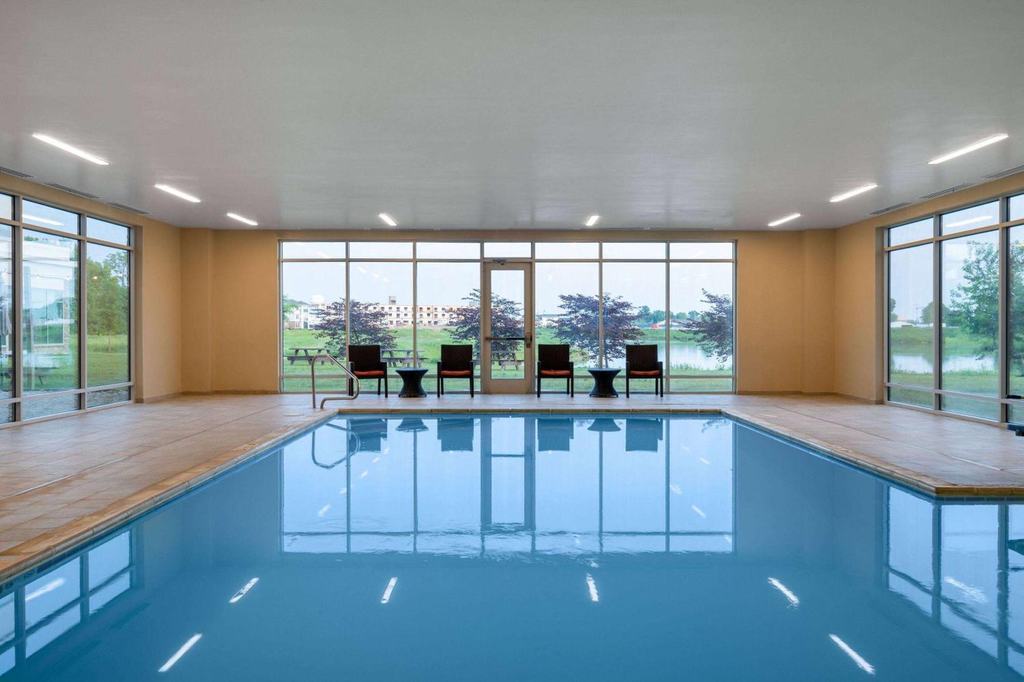 Wyndham Westfield Hotel Luaran gambar